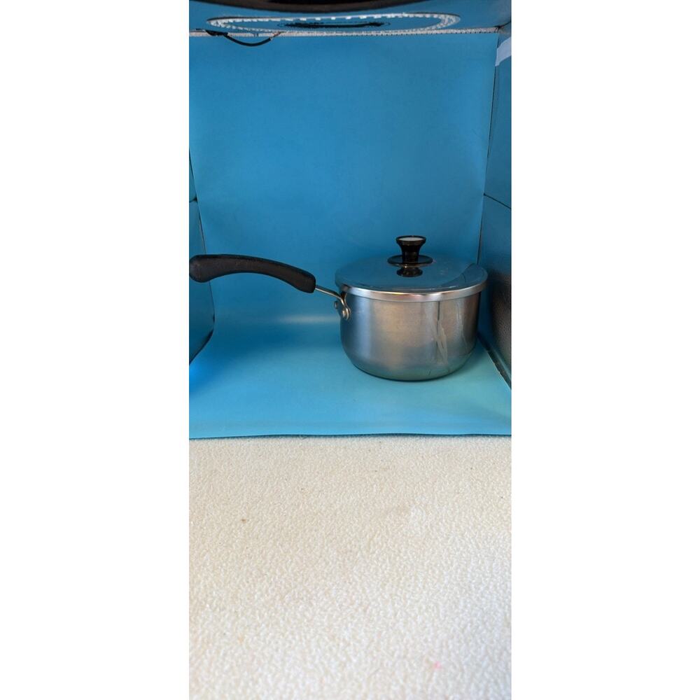 Paula Deen 3 Qt Stainless Steel Saucepan w Lid Copper Bottom Silver Long Handle - Picture 2 of 3